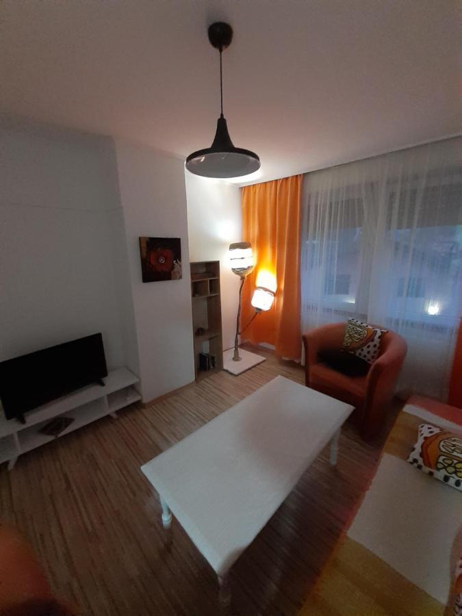 Rooms & Apartment Gh Pasha Tuzla Exterior foto