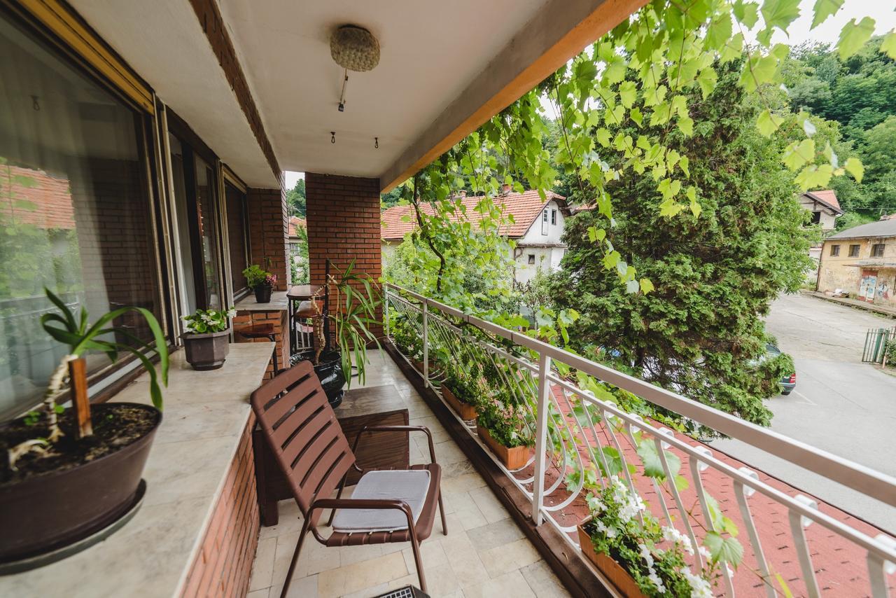 Rooms & Apartment Gh Pasha Tuzla Exterior foto