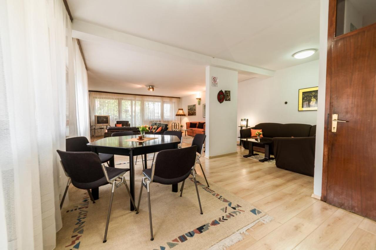 Rooms & Apartment Gh Pasha Tuzla Exterior foto